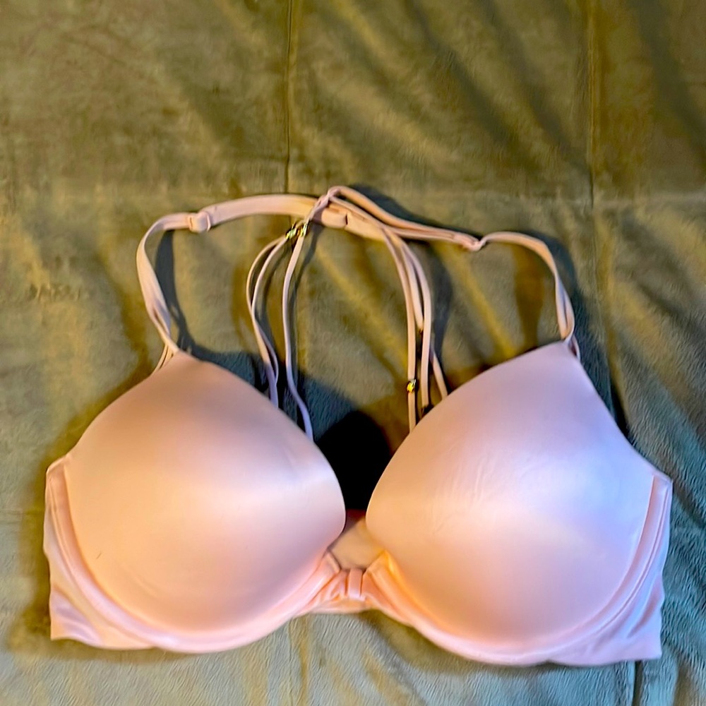 Victoria’s Secret Very Sexy push-up bra